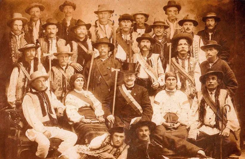 Стріткод — Олена Степанів фото