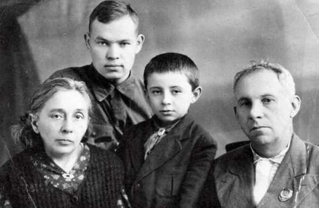 Стріткод — Максим Рильський фото