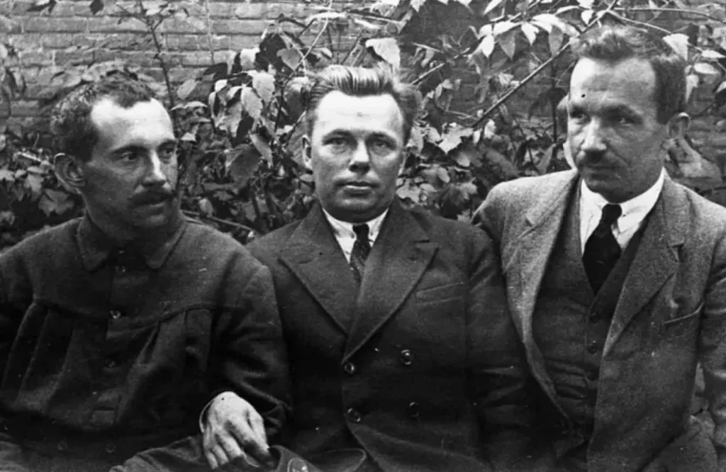 Стріткод — Максим Рильський фото