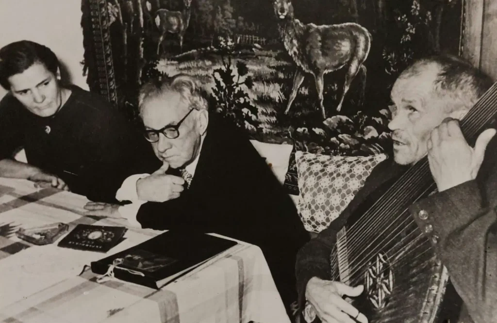 Стріткод — Максим Рильський фото